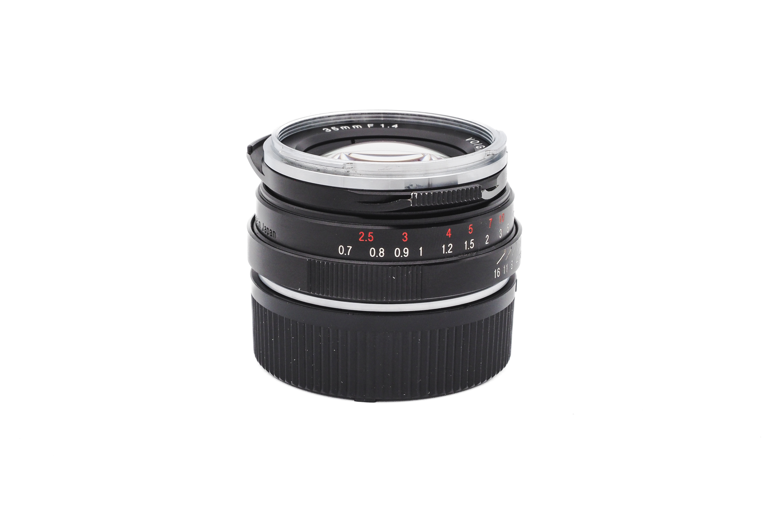 Voigtländer 35mm f/1.4 Nokton Classic VM M.C. V.1