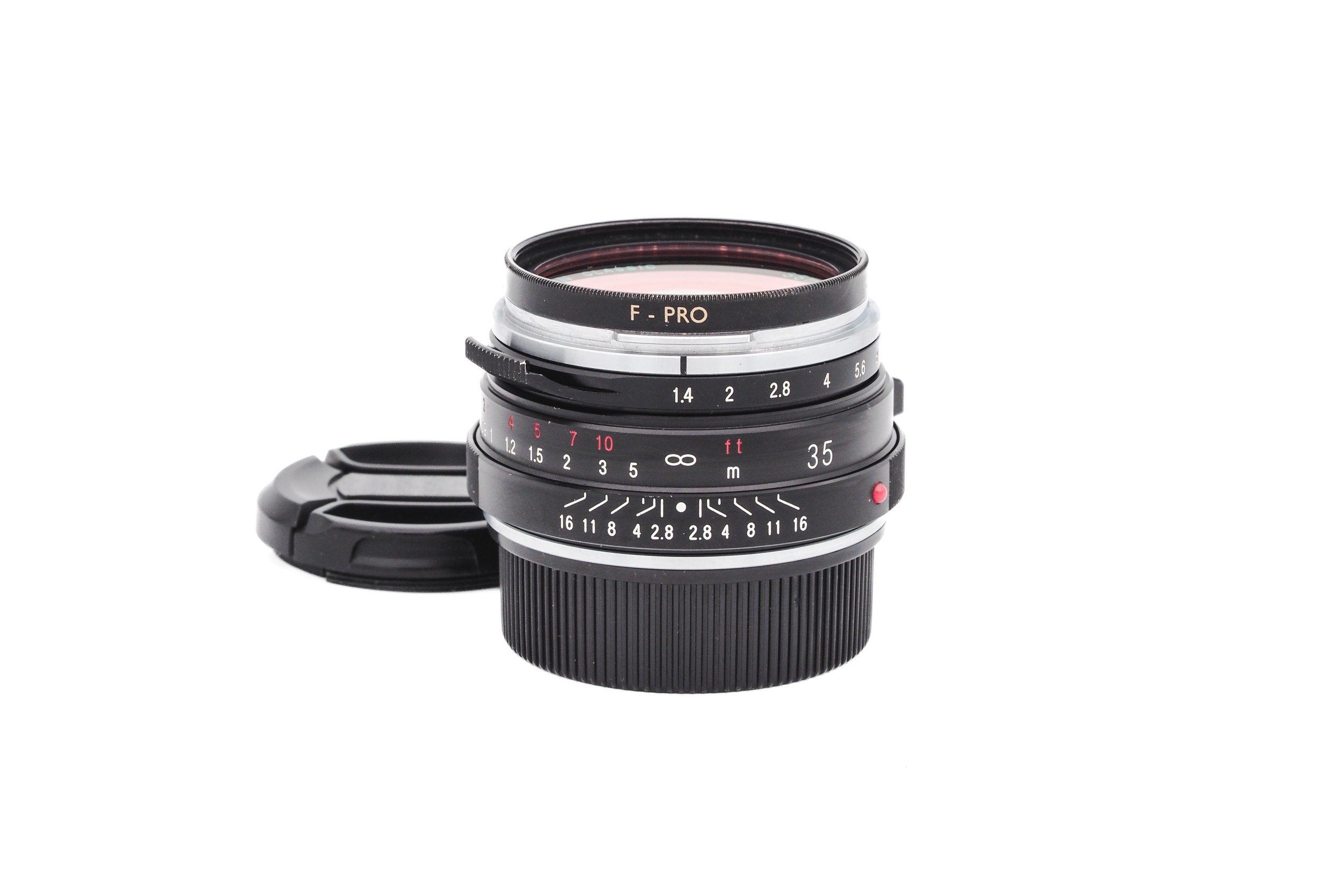 Voigtländer 35mm f/1.4 Nokton Classic VM M.C. V.1