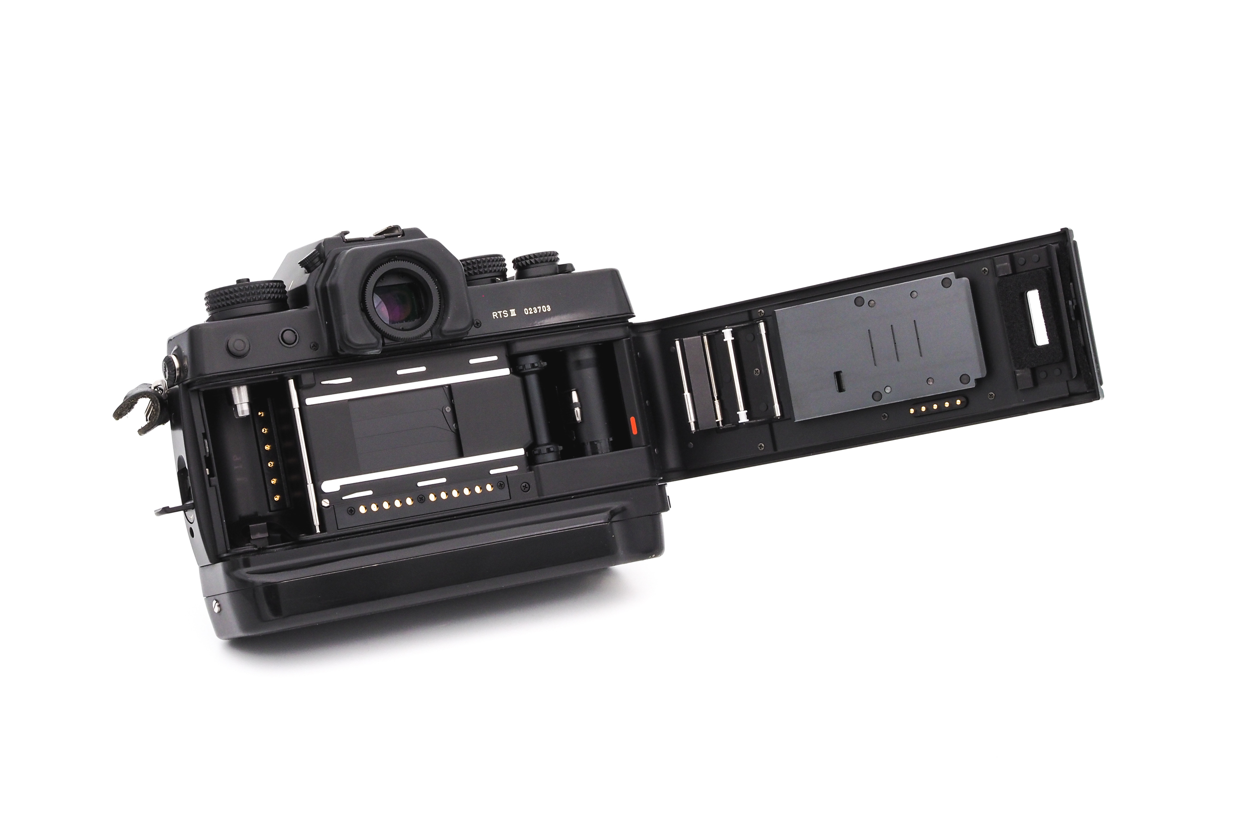 Conatx RTS III + 50mm f/1.4 Planar T* Conatx RTS III + 50mm f/1.4 Planar T*