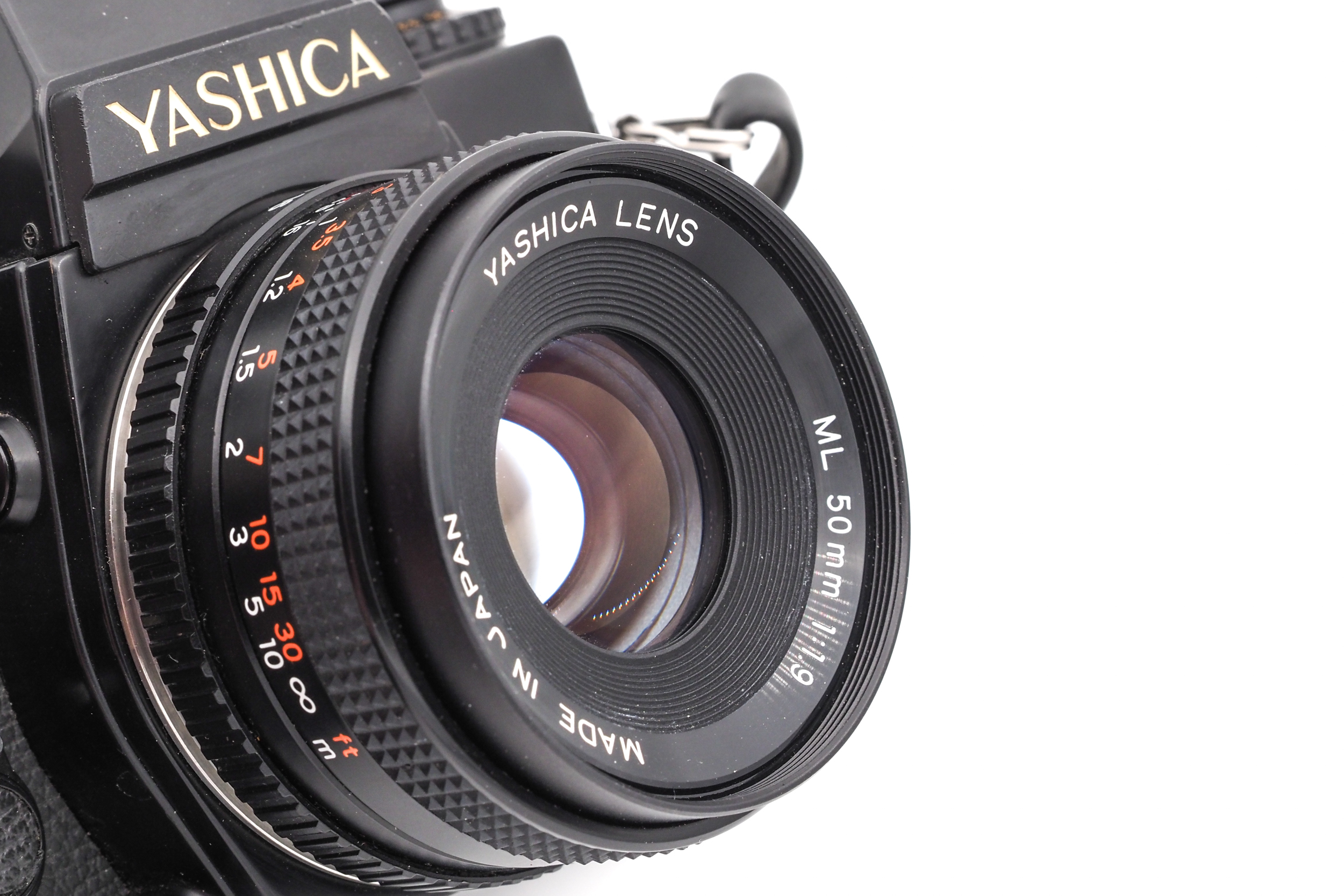 Yashica FR + 50mm f/1.9 ML