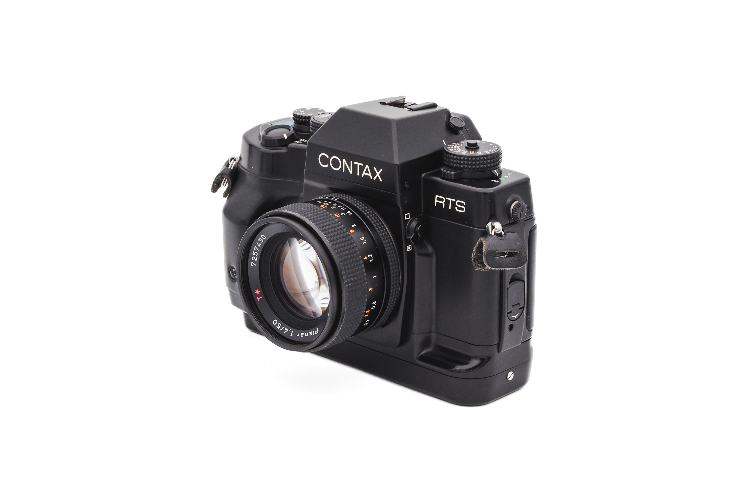 Conatx RTS III + 50mm f/1.4 Planar T* Conatx RTS III + 50mm f/1.4 Planar T*