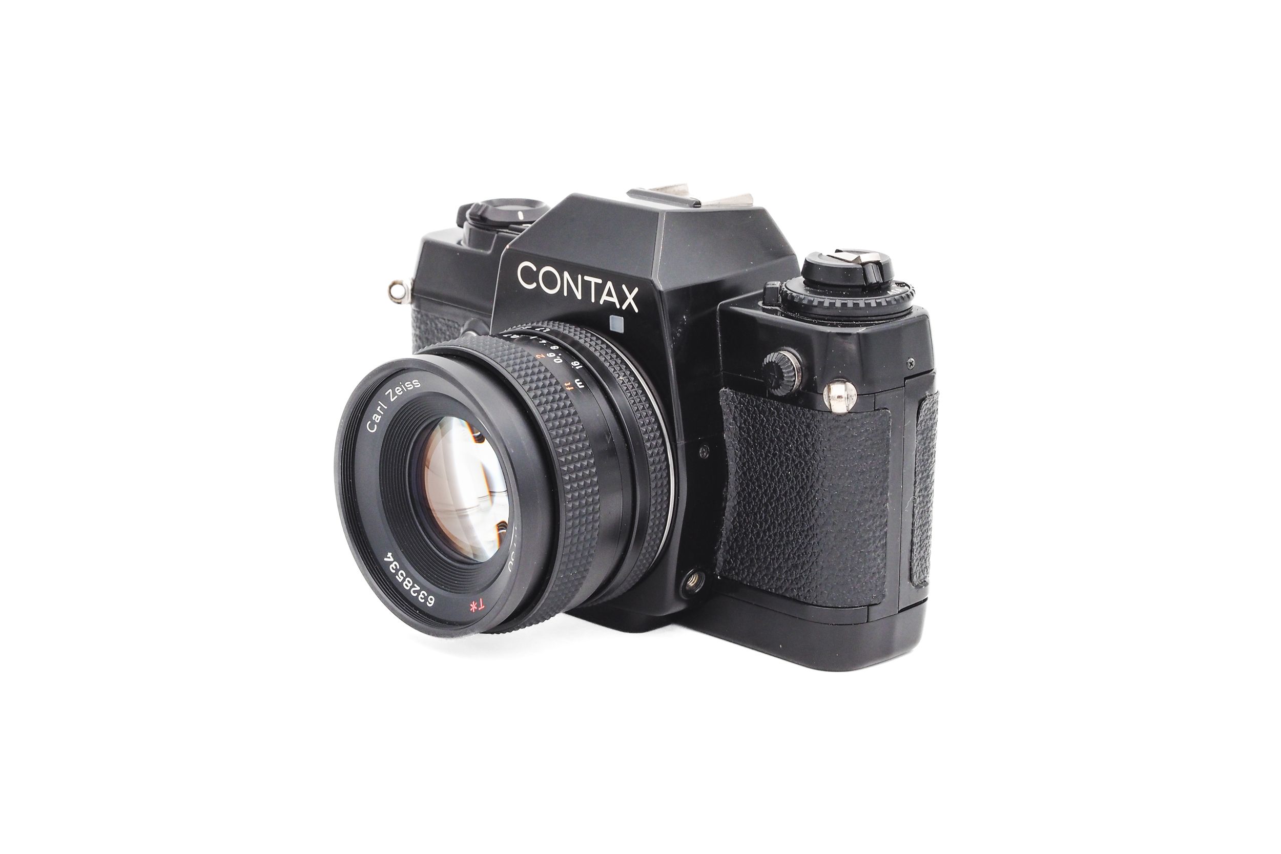 Contax 137 MD Quartz + Carl Zeiss 50mm f/1.7 Planar Contax 137 MD Quartz + Carl Zeiss 50mm f/1.7 Planar