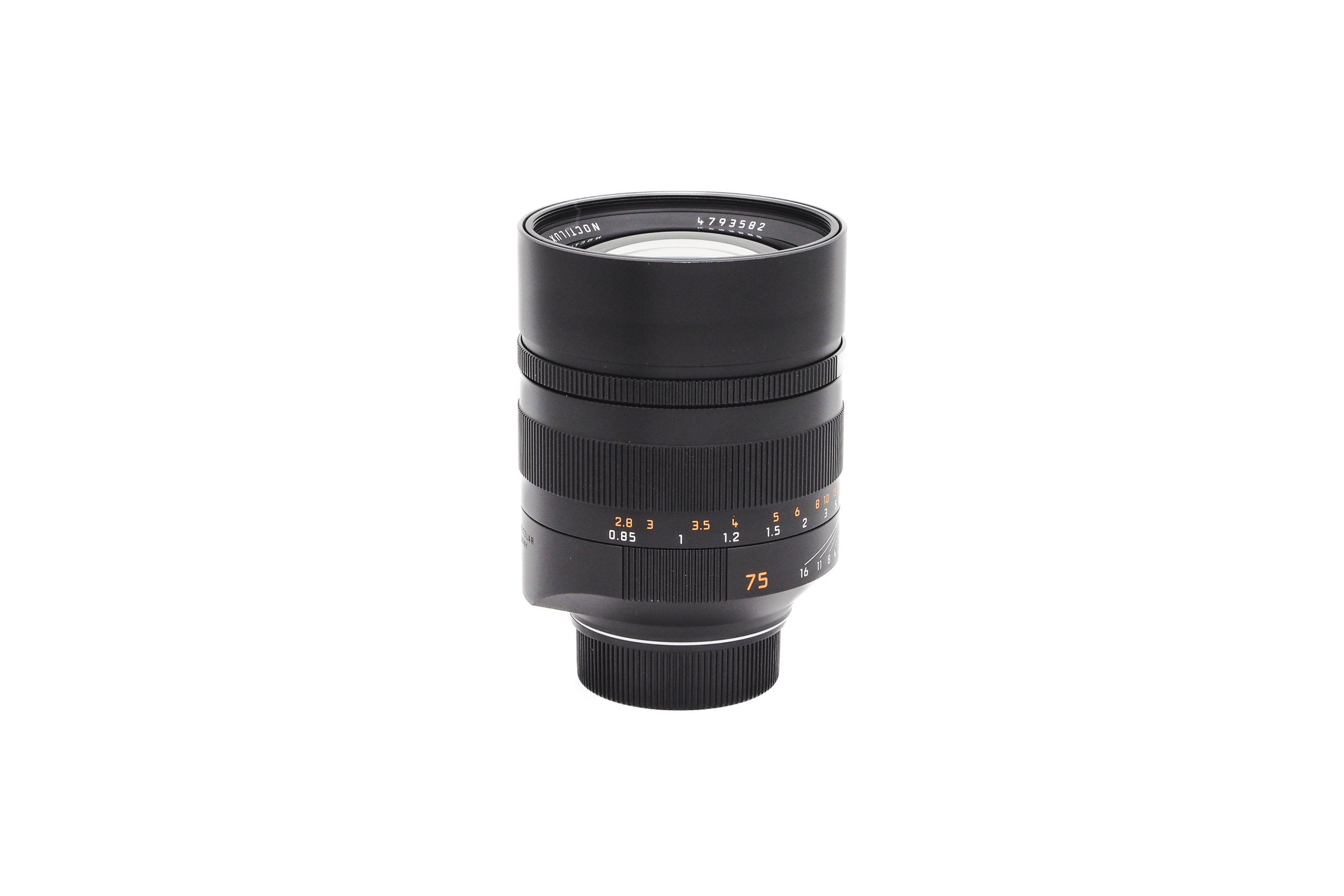 Leica 75mm f/1.25 Noctilux-M ASPH. Leica 75mm f/1.25 Noctilux-M ASPH.