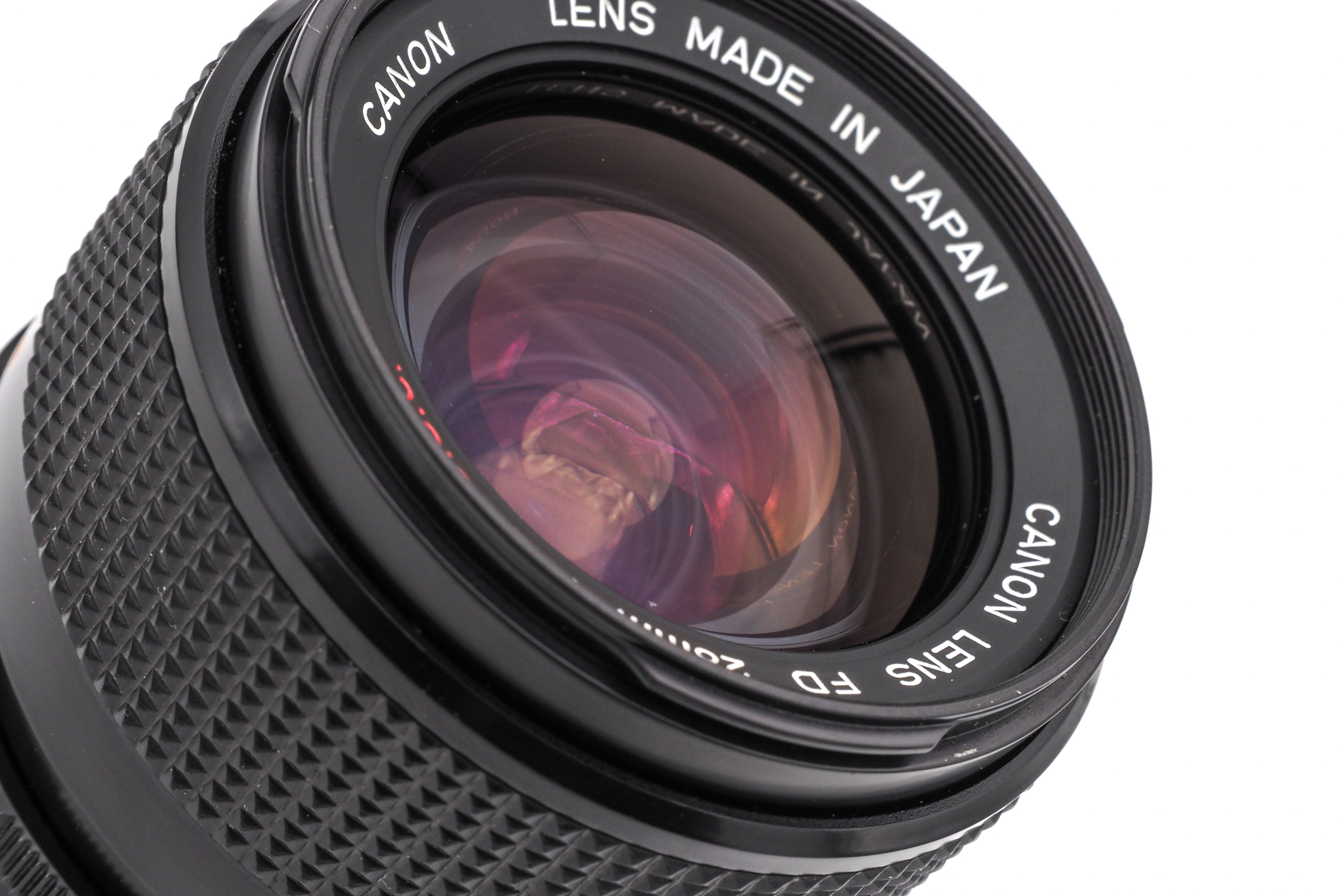 Canon FD 28mm f/2 S.S.C. Canon FD 28mm f/2 S.S.C.