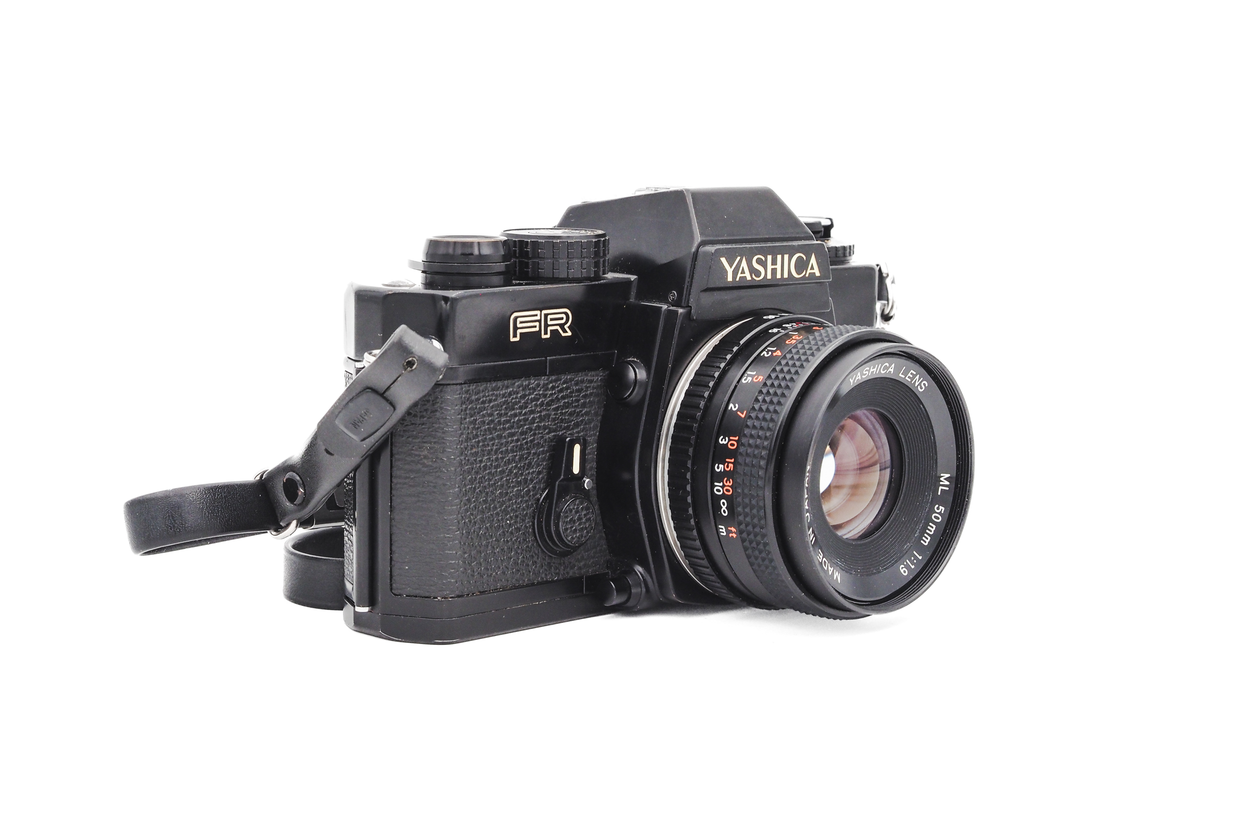Yashica FR + 50mm f/1.9 ML